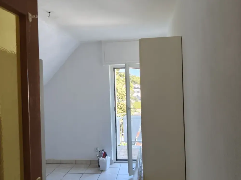 Top Lage nahe Frankfurt: 3-Zimmer-Wohnung inklusive Balkon und Garage