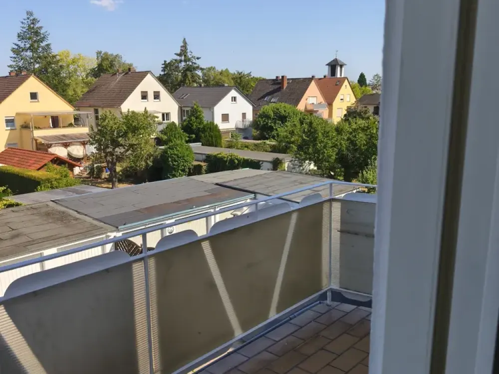 Top Lage nahe Frankfurt: 3-Zimmer-Wohnung inklusive Balkon und Garage