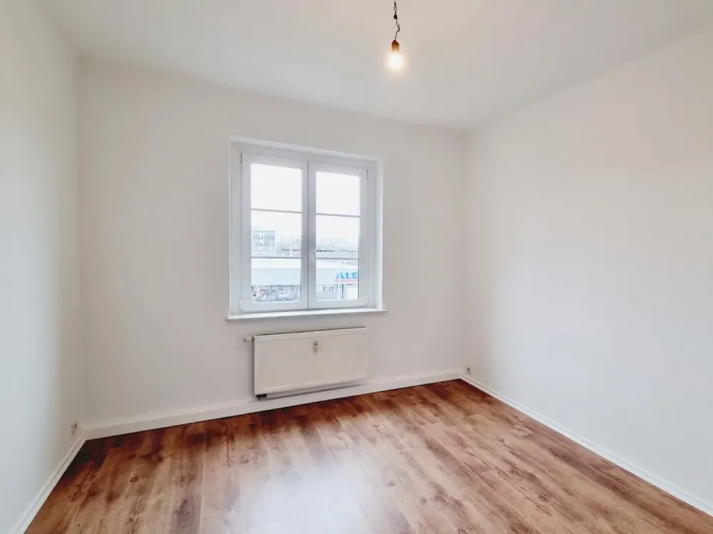 Wir renovieren - traumhafte 3-Zimmer-Wohnung mit Balkon im 2. OG!