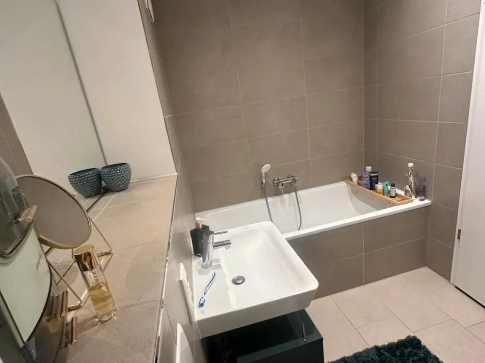 3 Zimmer mit Küche und Balkon
