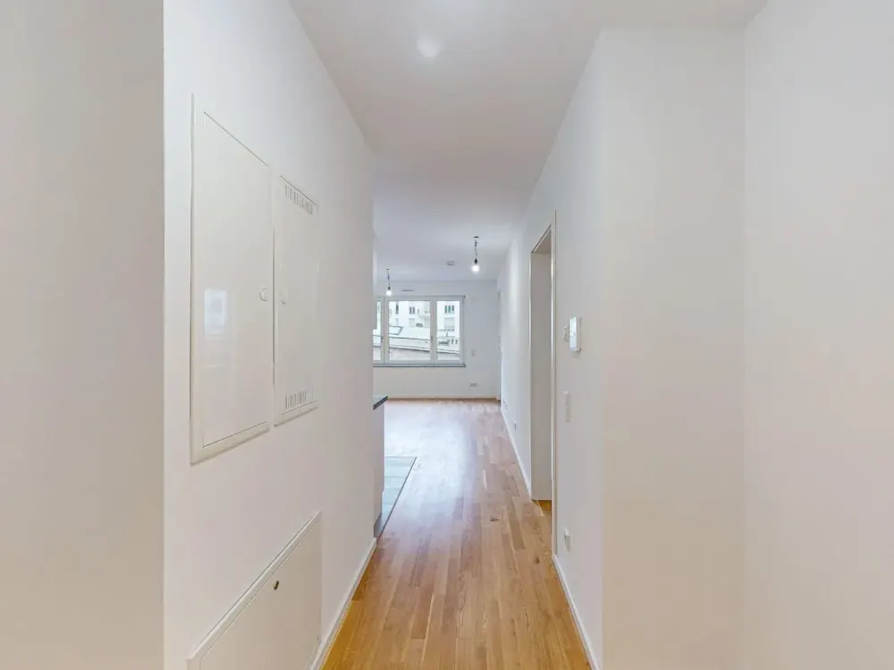 Heller 2-Zimmer-Neubau mit Balkon im 4. OG, Kriftelerstraße, Frankfurt am Main