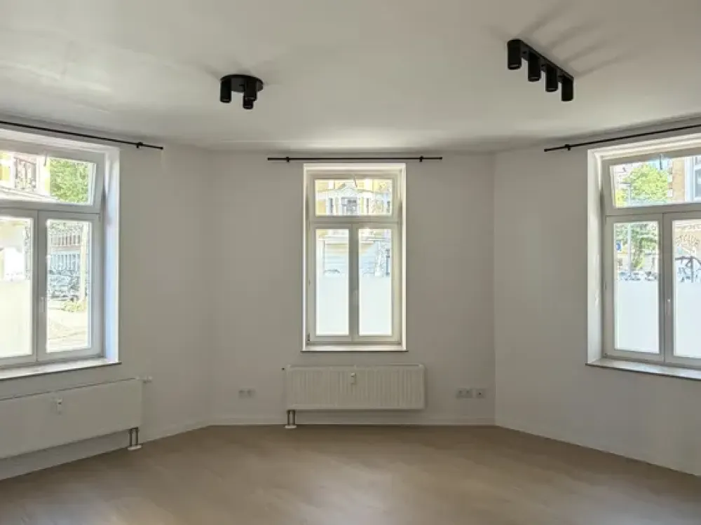 شقة فاخرة للسكن لأول مرة بعد الترميم, جوهرة مبنى قديم أنيقة مع مطبخ تصميم عالي الجودة