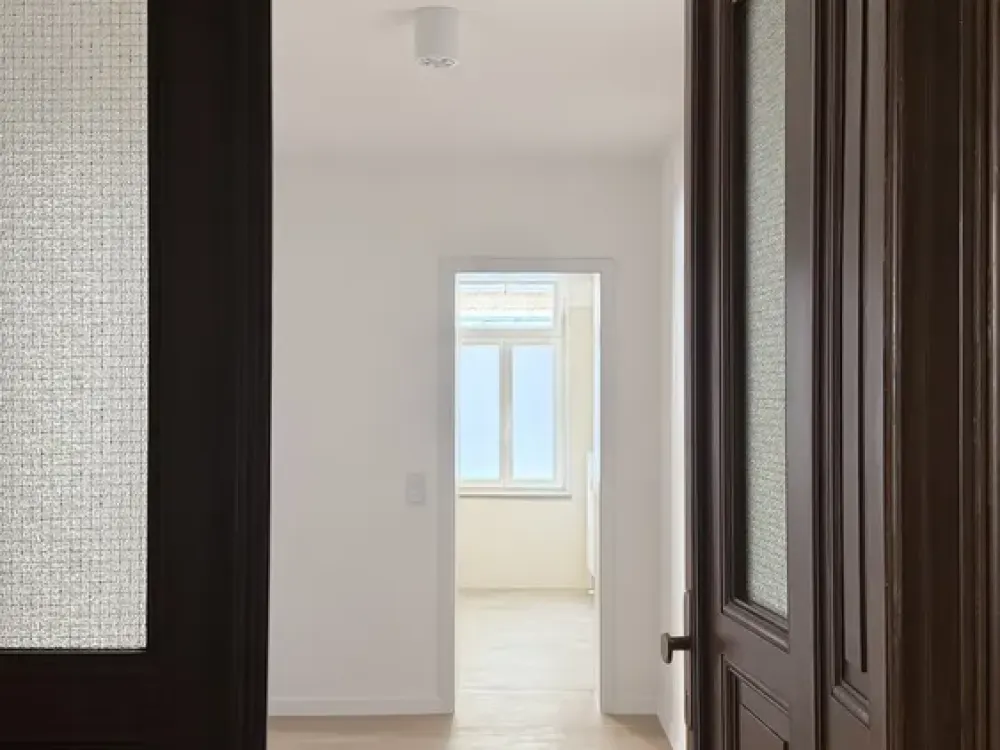شقة فاخرة للسكن لأول مرة بعد الترميم, جوهرة مبنى قديم أنيقة مع مطبخ تصميم عالي الجودة