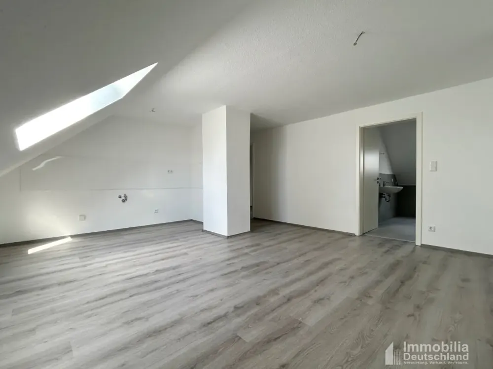 Erstbezug: Moderne 2-Zimmer-Dachgeschosswohnung mit offener Küche