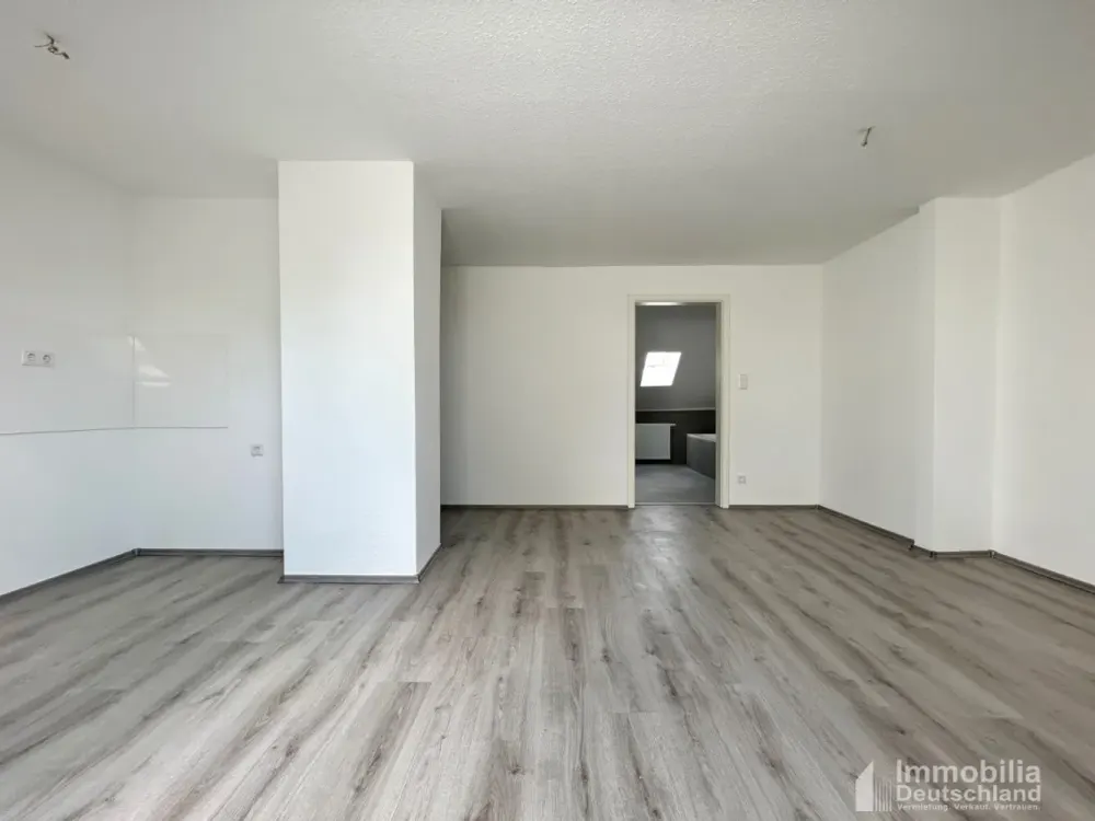 Erstbezug: Moderne 2-Zimmer-Dachgeschosswohnung mit offener Küche