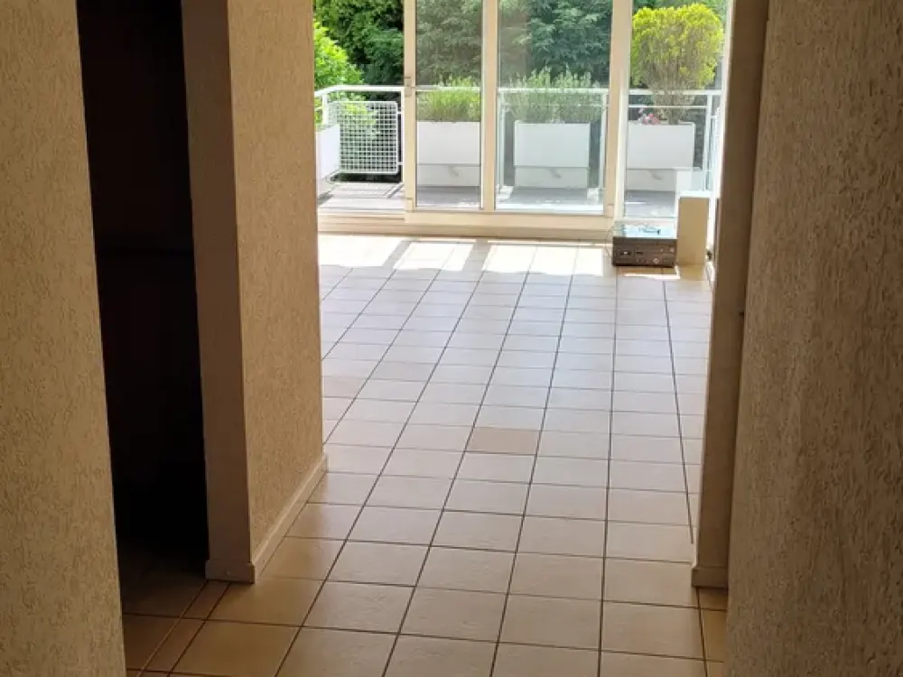 Moderne und helle 2-Zimmer Wohnung in Rheinnähe