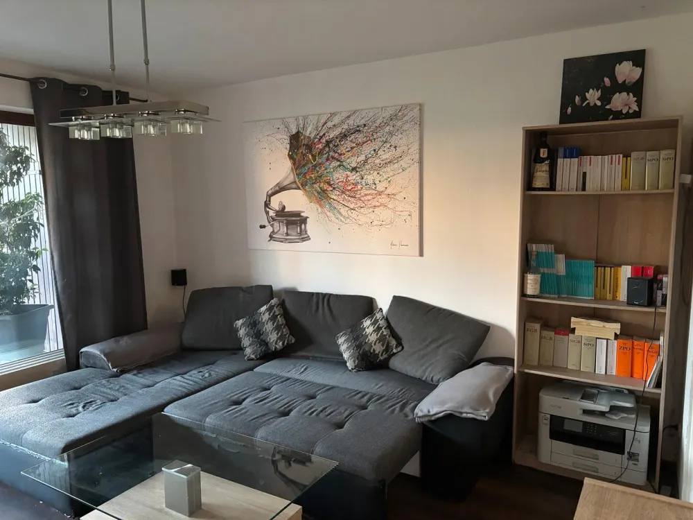 Gemütliche 2-Zimmerwohnung mit großem Balkon und Tiefgarage
