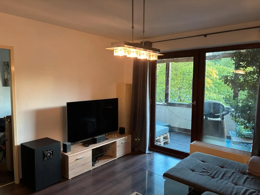 Gemütliche 2-Zimmerwohnung mit großem Balkon und Tiefgarage