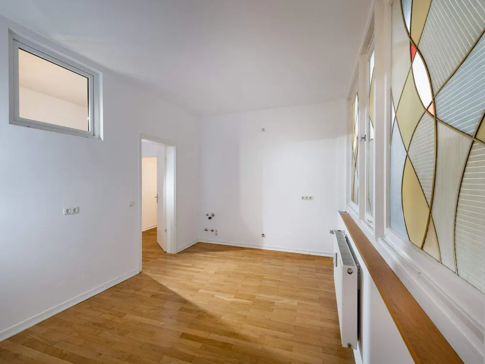 Direkt vom Eigentümer: stilvoller, heller Altbau mit Charme und Wohlfühlcharakter