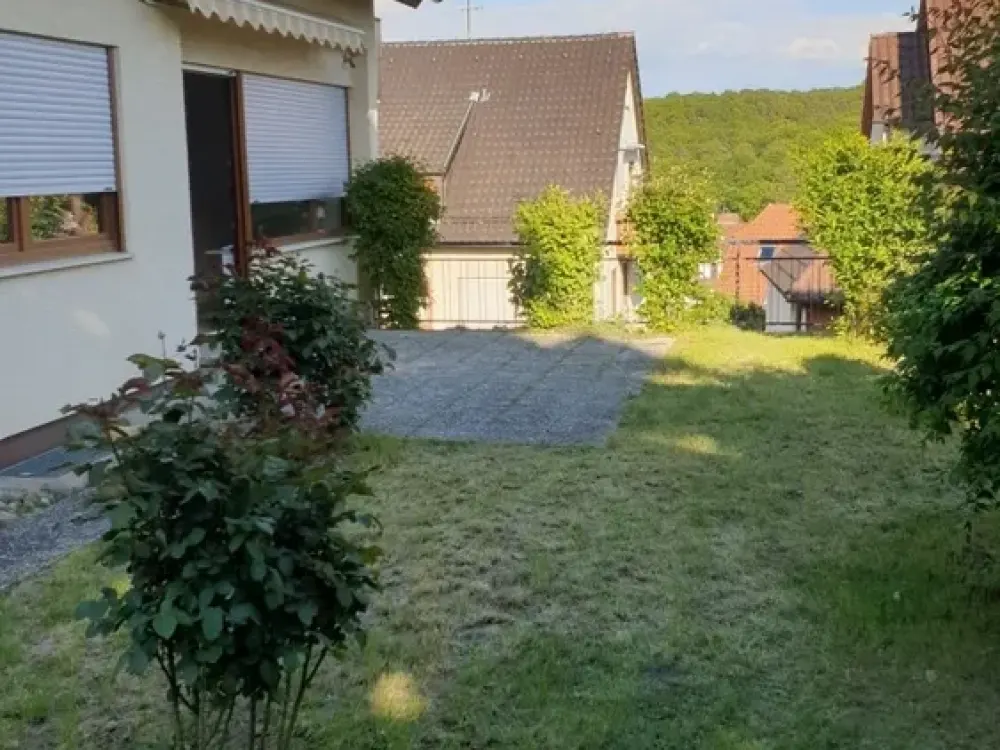 Traumhafte 3-Zimmer Wohnung in Stgt. Sillenbuch mit Terasse/Garten. Beautiful 3 room flat Sillenbuch