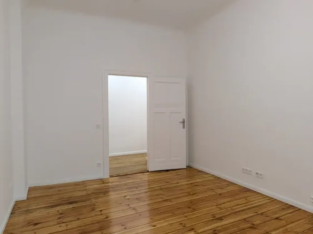 2-Zimmer-Altbauwohnung am S-Bhf. Hermannstraße