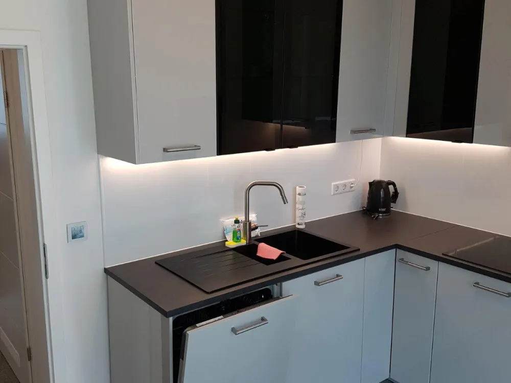 Düsseldorf-Neuss (Gnadental) exklusiv möblierte 2-Zi-Whg Balkon /