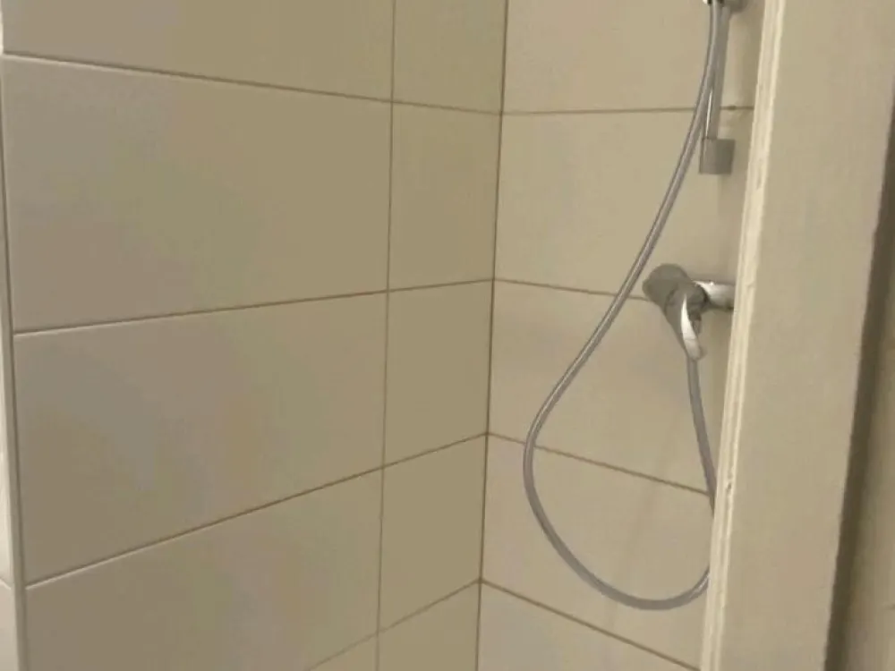 1 Zimmerwohnung Untermiete!! gründlich durchlesen.