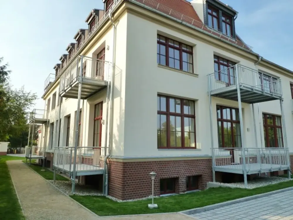 2 Rooms with Balcony, Fitted Kitchen