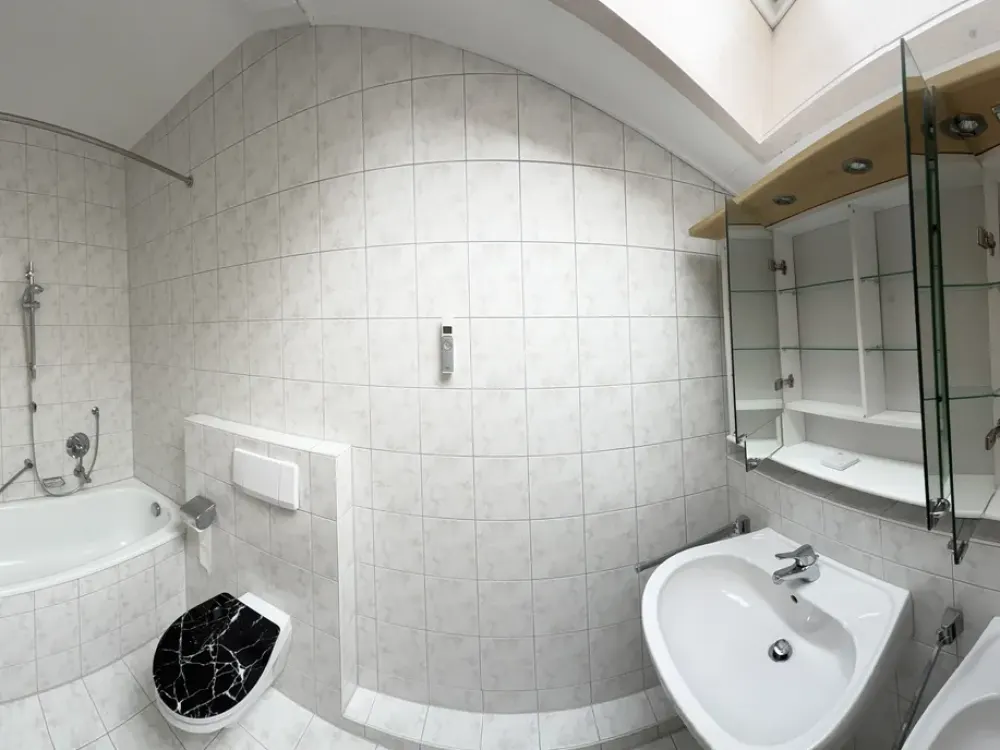 Charming 3-Room Apartment with Balcony in Ravensburg