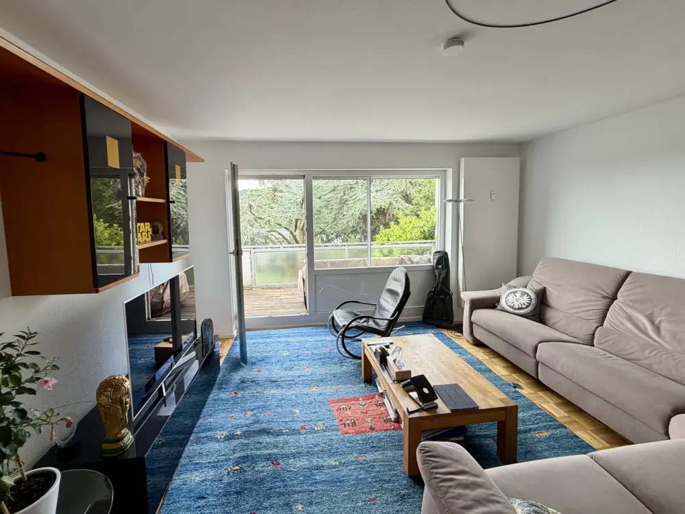 Schöne 3- Zimmerwohnung mit Dachterrasse