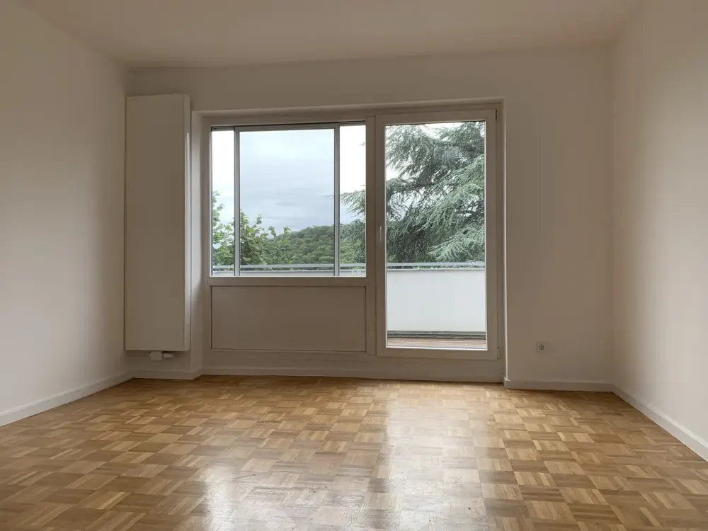 Schöne 3- Zimmerwohnung mit Dachterrasse