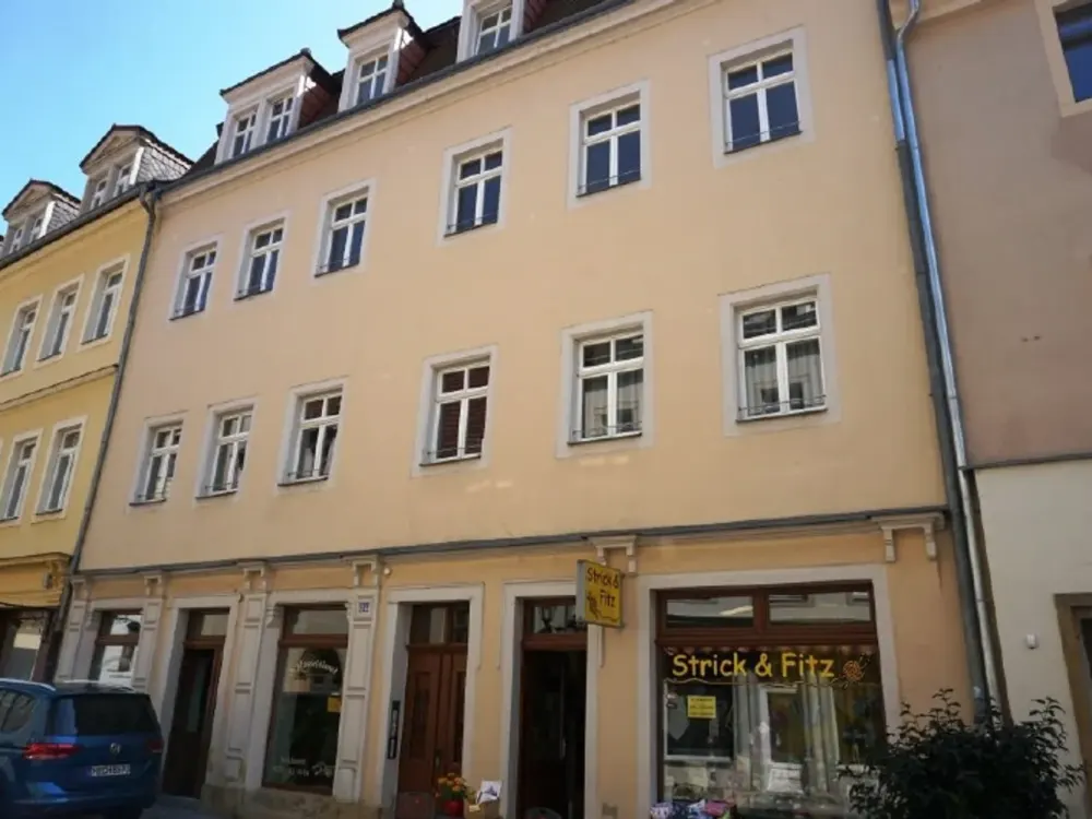 Hier werden Sie sich Wohlfühlen - Helle Dachgeschosswohnung in Pirna ab sofort zu vermieten