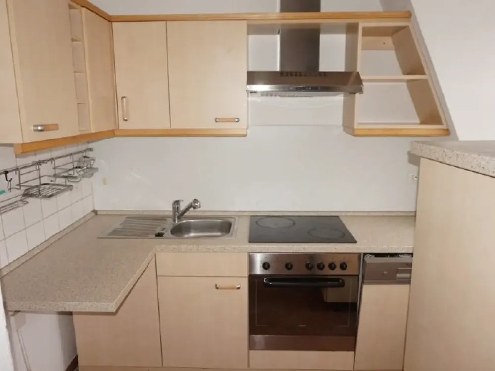 Hier werden Sie sich Wohlfühlen - Helle Dachgeschosswohnung in Pirna ab sofort zu vermieten