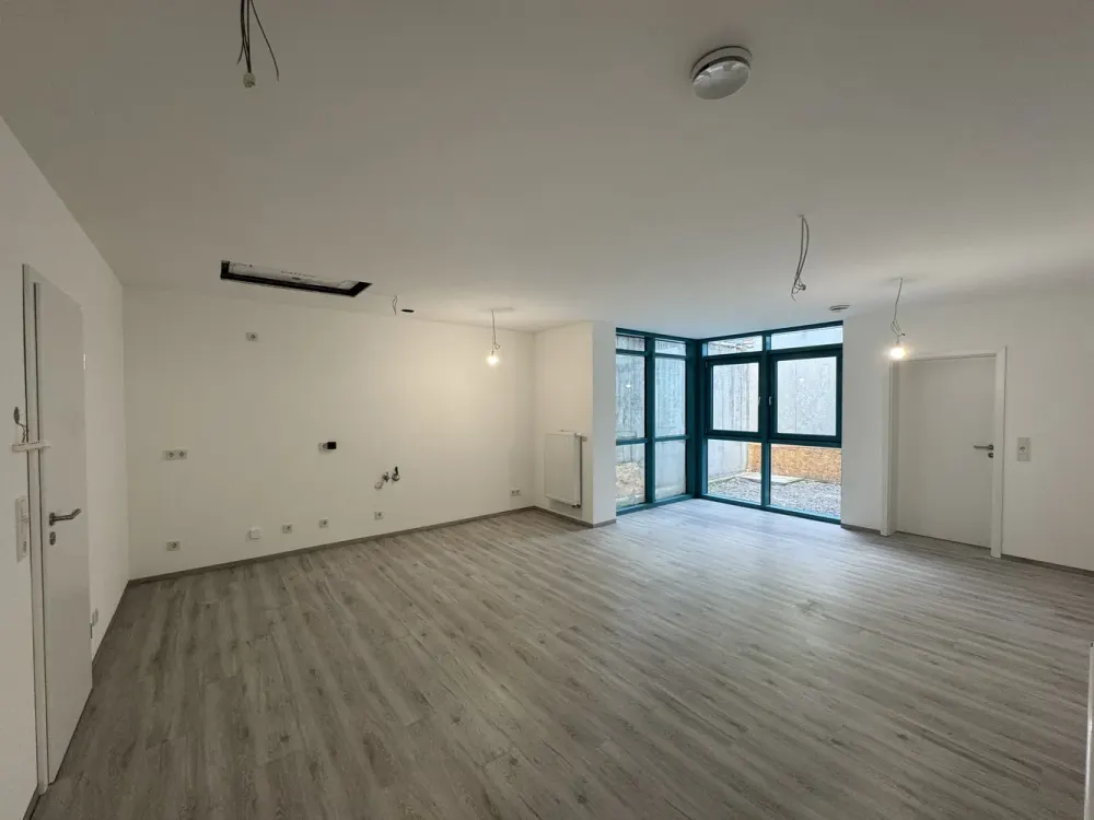First Occupancy: Modern 2.5-Room Apartment in the Basement Directly on the Rhine
