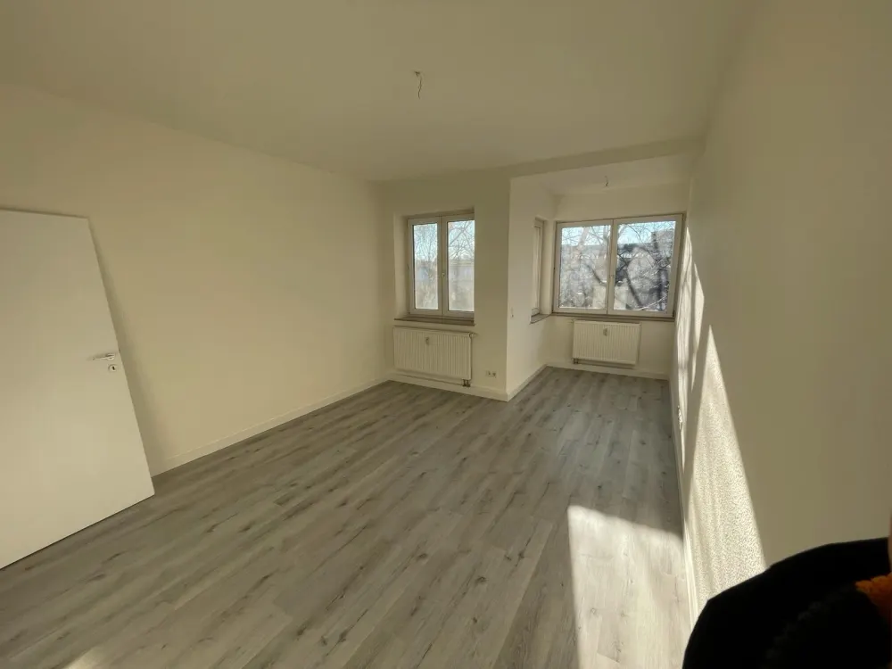 Zweitbezug! 3 Zimmer, EBK, Balkon nahe Hbf im Grünen