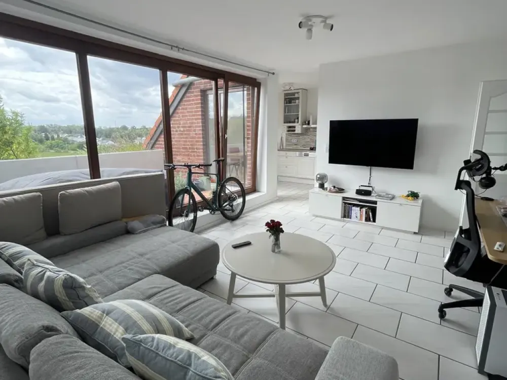 Wohnen mit Weitblick, Tolle 2-Zimmer-Wohnung mit sonniger Dachterrasse zur Südseite