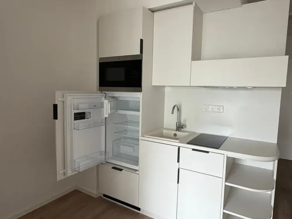 Kompaktes 1-Zimmer-Apartment mit Balkon Küche & in Erlangen