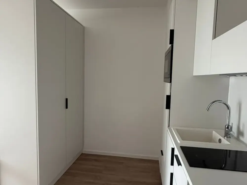 Kompaktes 1-Zimmer-Apartment mit Balkon Küche & in Erlangen