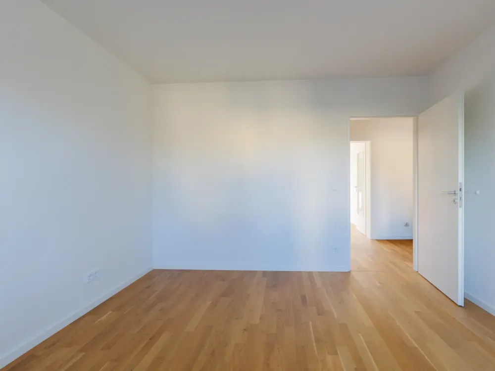 Lebendig wohnen in Bogenhausen: 3-Zimmer-Wohnung mit Balkon
