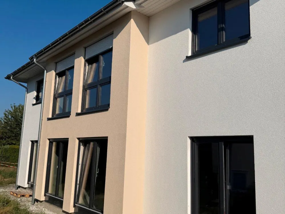 Neubau, ab Dez.26, 4- Raumwohnung mit Balkon und Gartennutzung