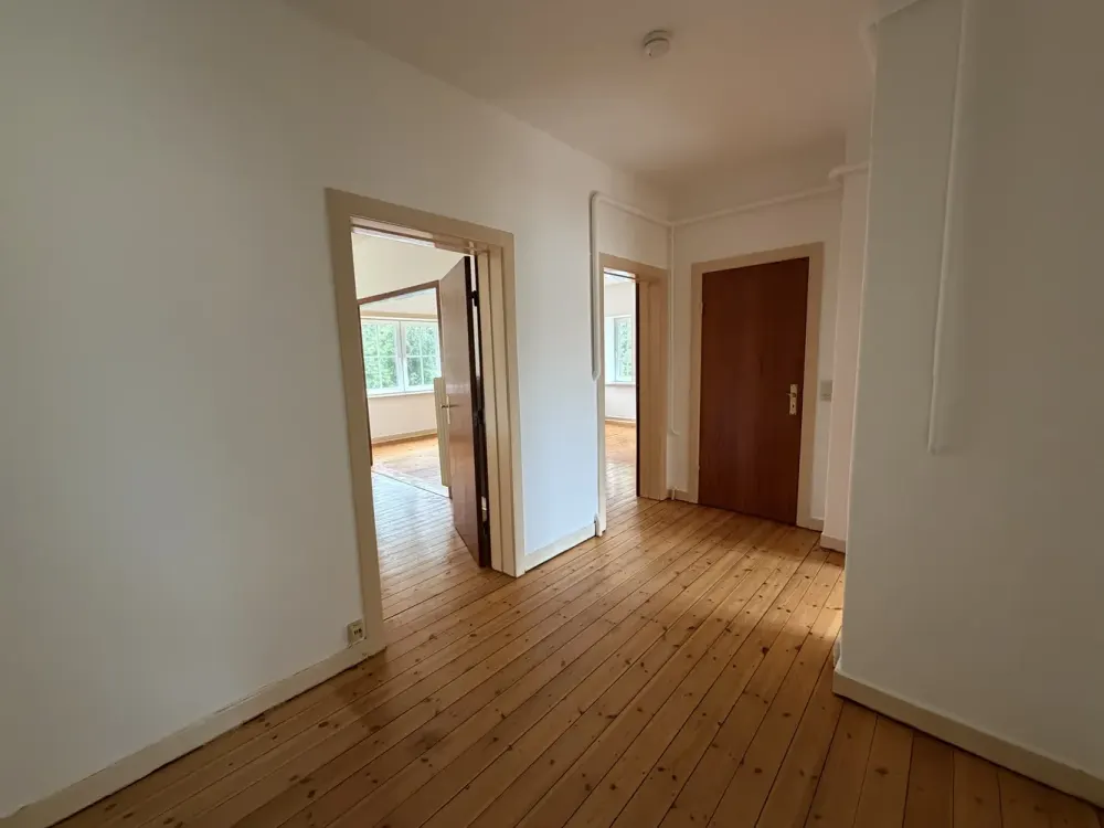 Home with Three Rooms in Hamburg Heimfeld