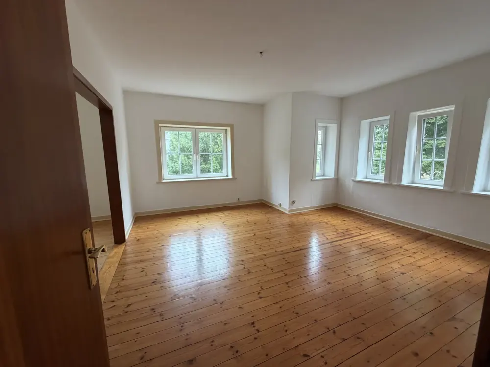 Home with Three Rooms in Hamburg Heimfeld