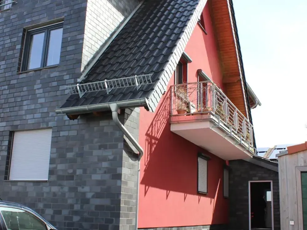 Maisonette Apartment with Three Balconies and Space for a Family or a Couple