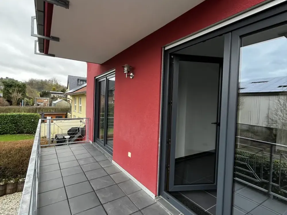 Maisonette Apartment with Three Balconies and Space for a Family or a Couple