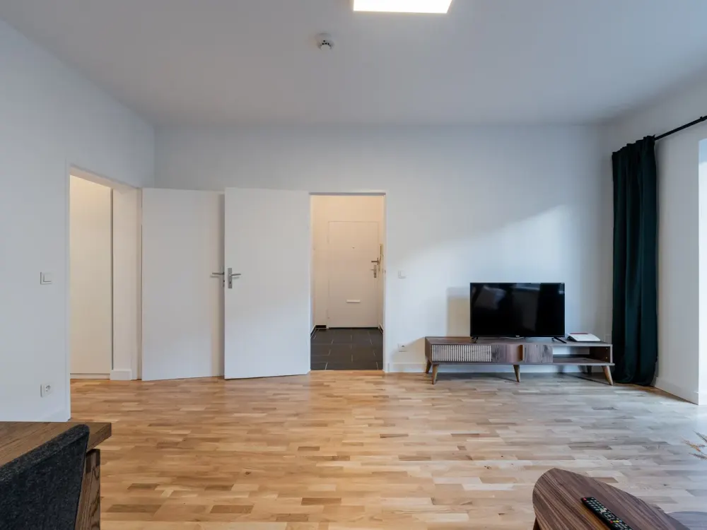 From 25.09 - Bright And Quite Apartment With Balcony