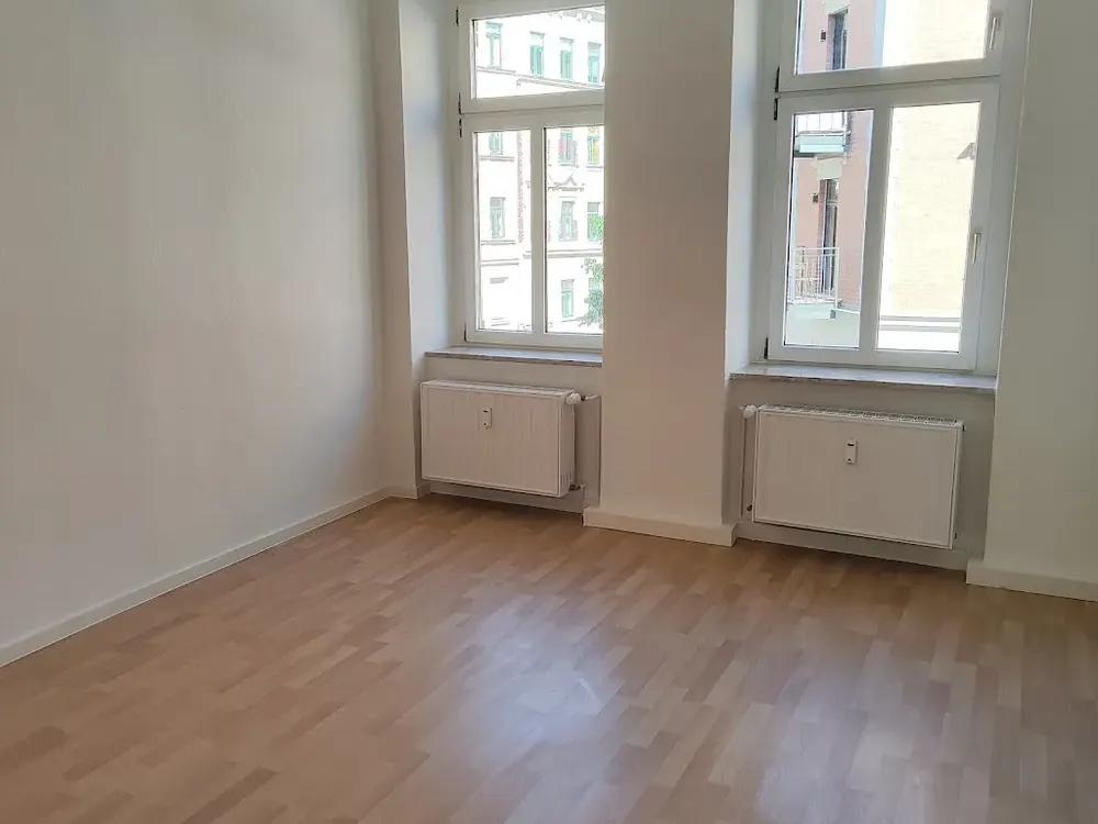 2 Zimmer Wohnung mit Tageslichtbad in Leutzsch