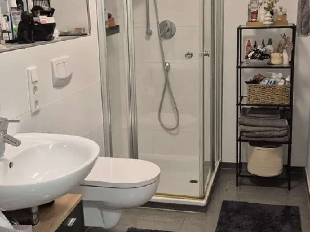 Beautiful Apartment, Basement, Central