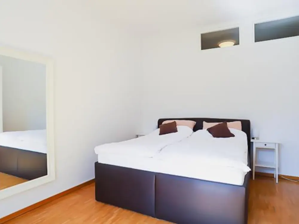 Möblierte 3‑Zimmer‑Wohnung mit Balkon & Aufzug, Berlin‑Mitte