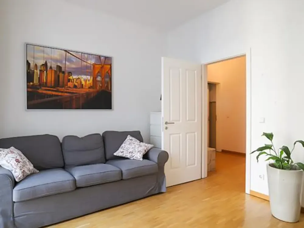 Möblierte 3‑Zimmer‑Wohnung mit Balkon & Aufzug, Berlin‑Mitte