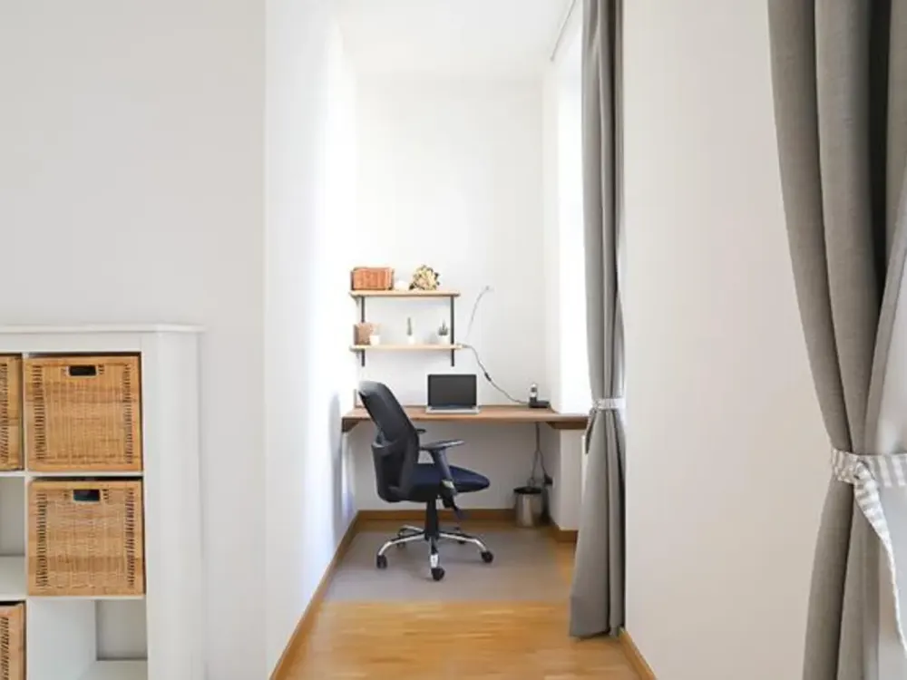 Möblierte 3‑Zimmer‑Wohnung mit Balkon & Aufzug, Berlin‑Mitte