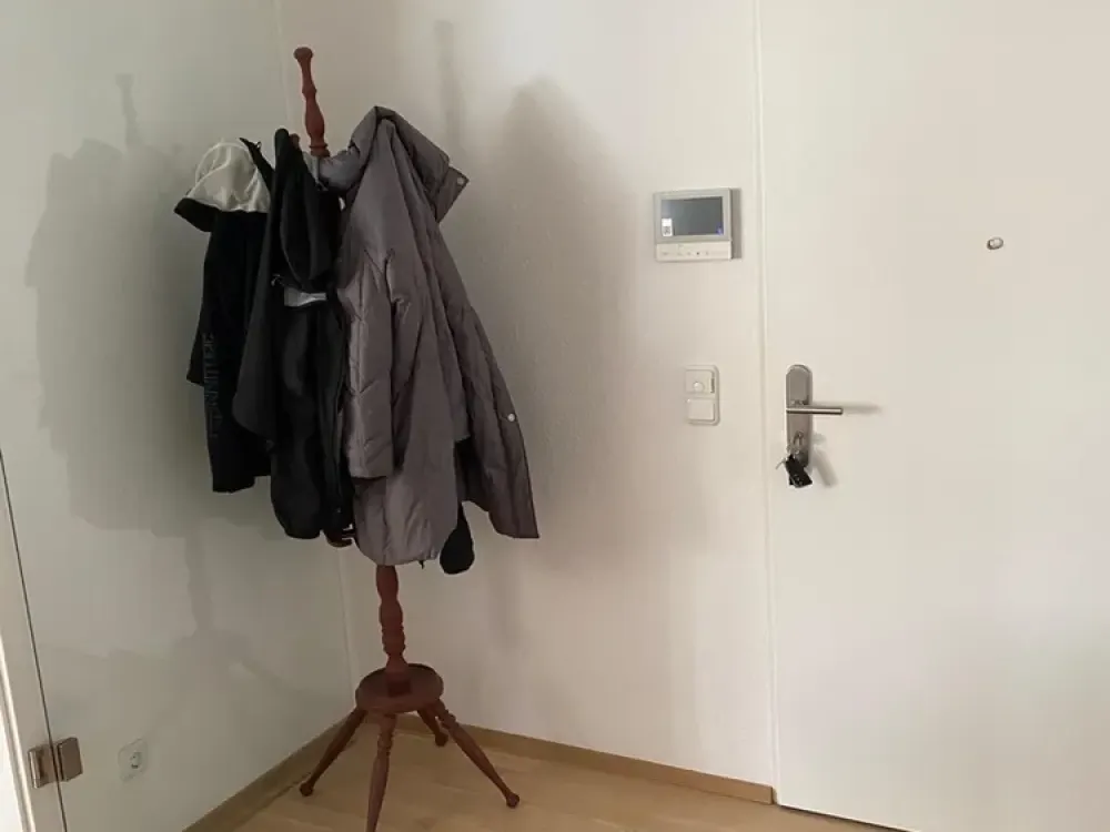 Moderne 4 Zimmer Whg. im 2. OG mit Balkon