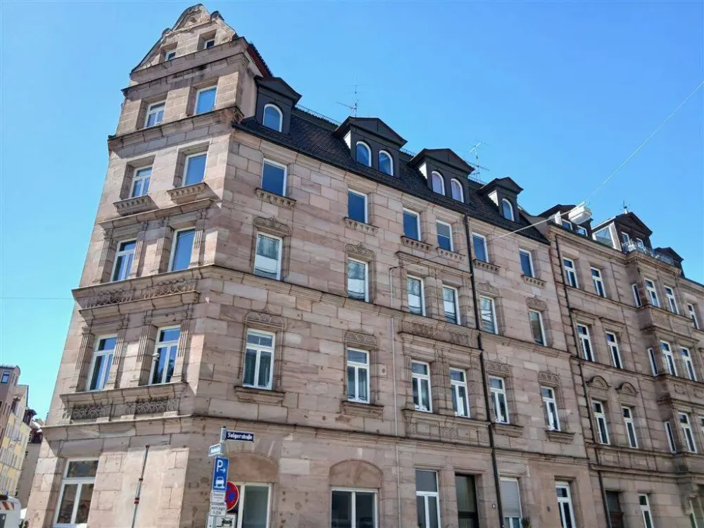 Nähe Rosenaupark, Pegnitzgrund + Altstadt! Renovierte 4-Zi.-Altbauwohnung!