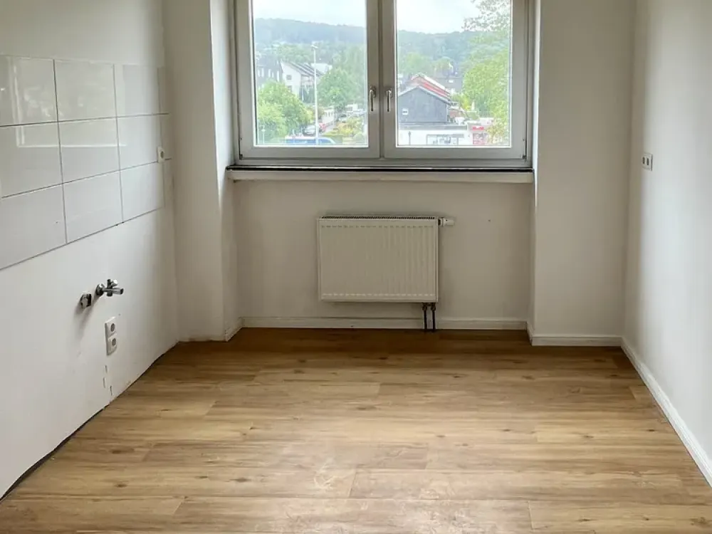 Moderne 2-Zimmer Wohnung mit Balkon in Vorhalle
