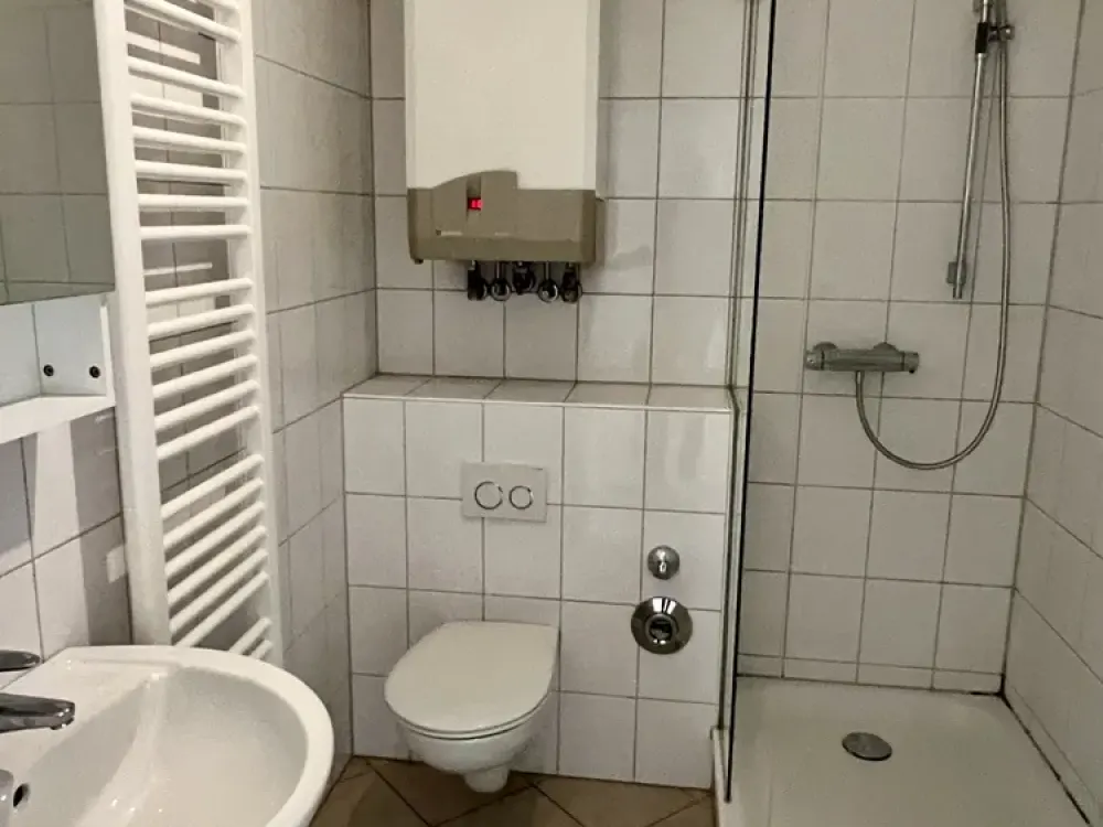 Moderne 2-Zimmer Wohnung mit Balkon in Vorhalle