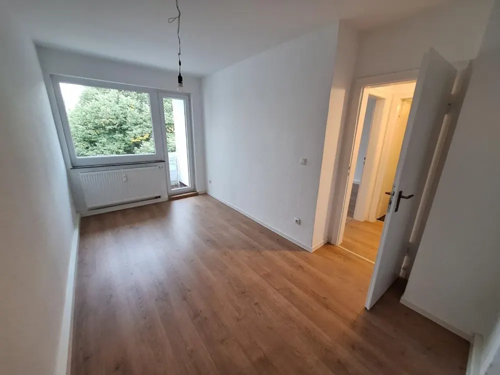 3 Zimmer Wohnung mit Balkon ruhig gelegen mit Aufzug