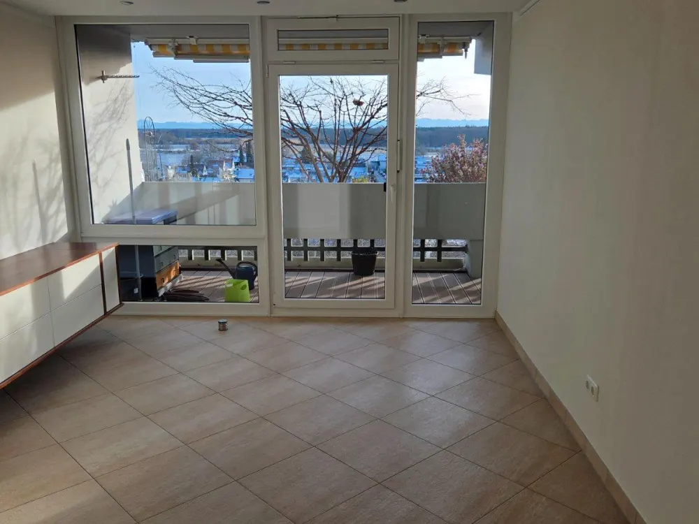 Sehr exklusive 2,5 Zimmer Wohnung mit Bergblick zu vermieten