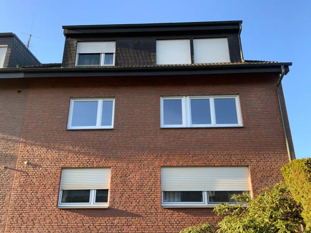 Completely Renovated 2-Room Apartment incl. Fitted Kitchen, Storage Room, Balcony in MS-Gremmendorf