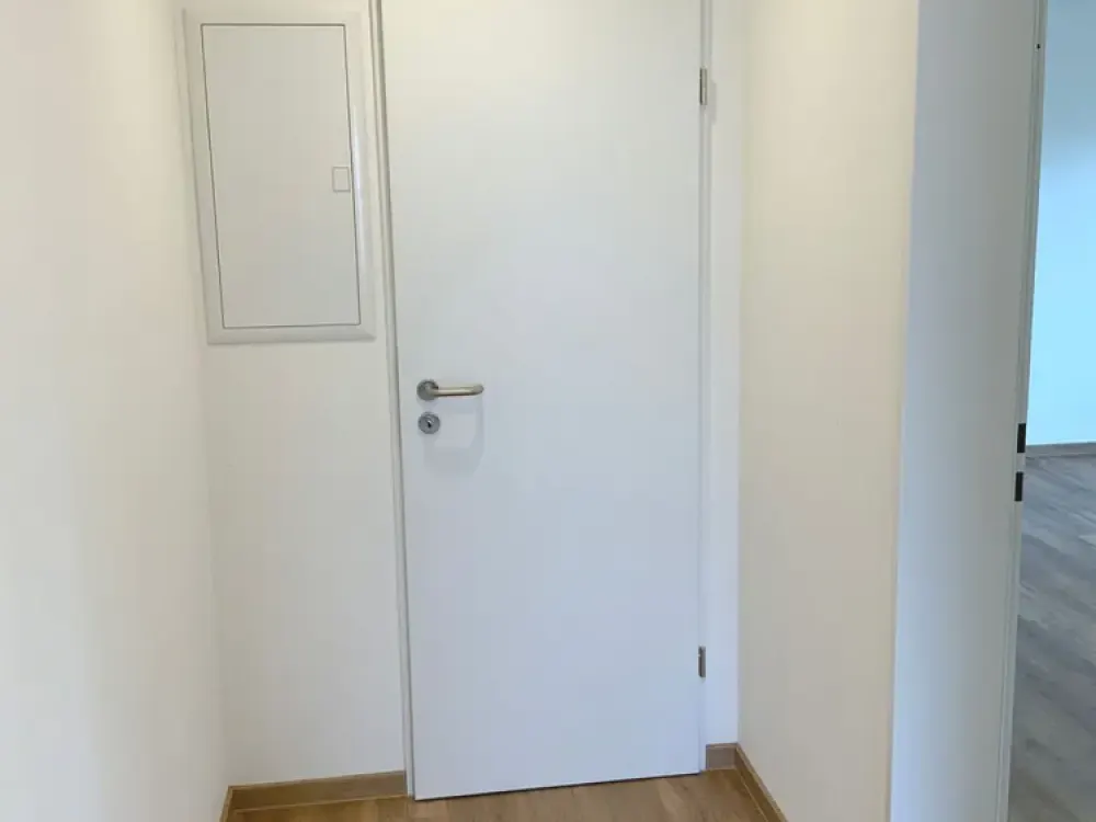 Completely Renovated 2-Room Apartment incl. Fitted Kitchen, Storage Room, Balcony in MS-Gremmendorf