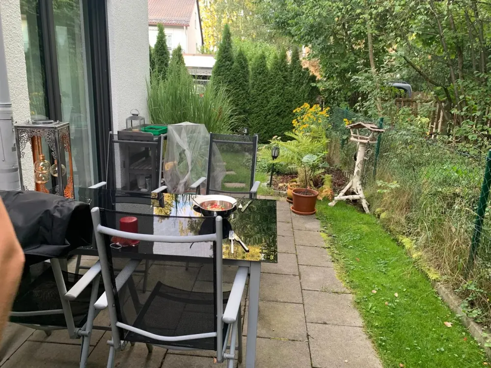 Schöne und ruhige, gut geschnittene Garten-EG-Wohnung in München-Trudering