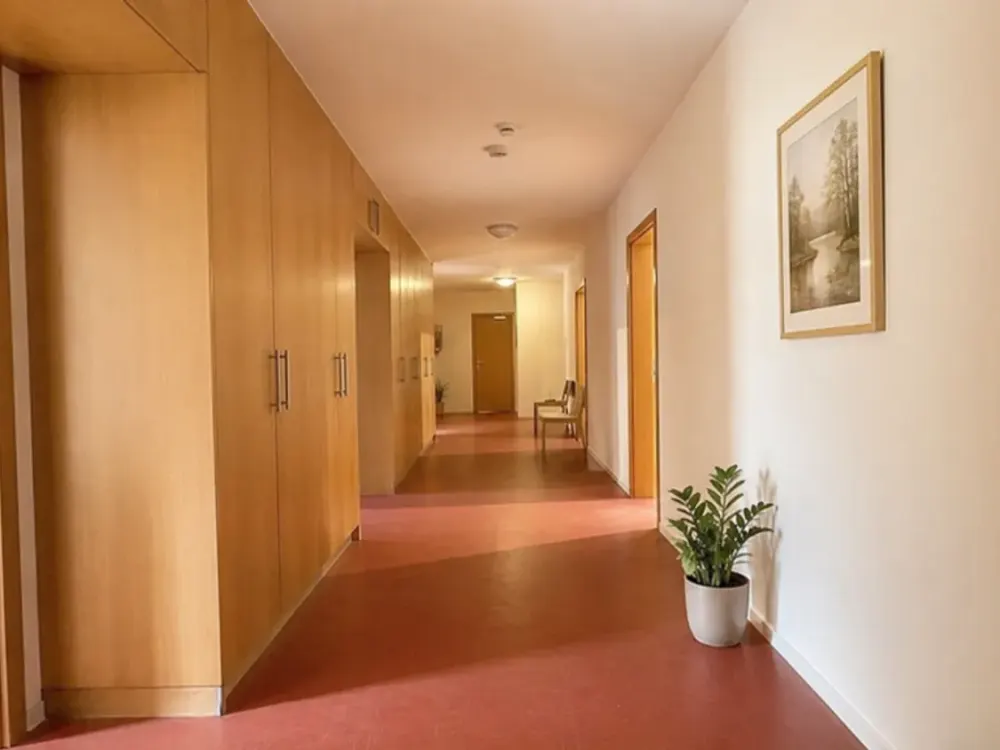 Großzügige 6- Zimmer-WG mitten in Bad Cannstatt, zentral & modern!